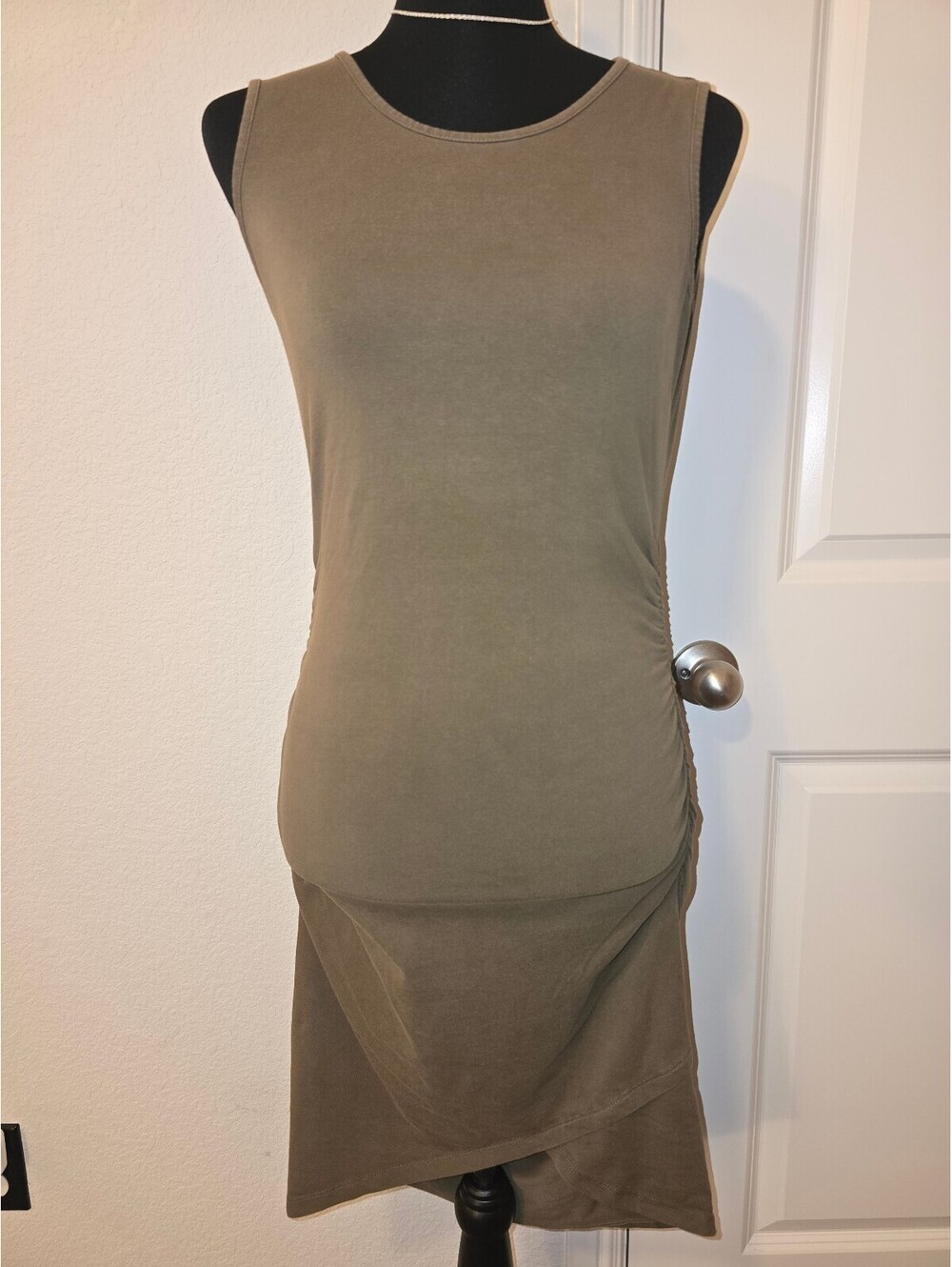 Missufe Medium Olive Green Sleeveless Bodycon Dress with Side Ruching